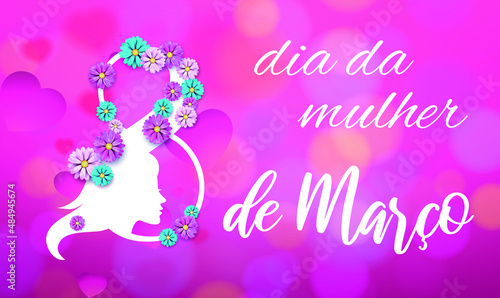 cartão ou banner no dia da mulher em 8 de março em branco sobre fundo rosa com círculos em efeito bokeh e nos oito há o perfil de uma mulher e flores photo