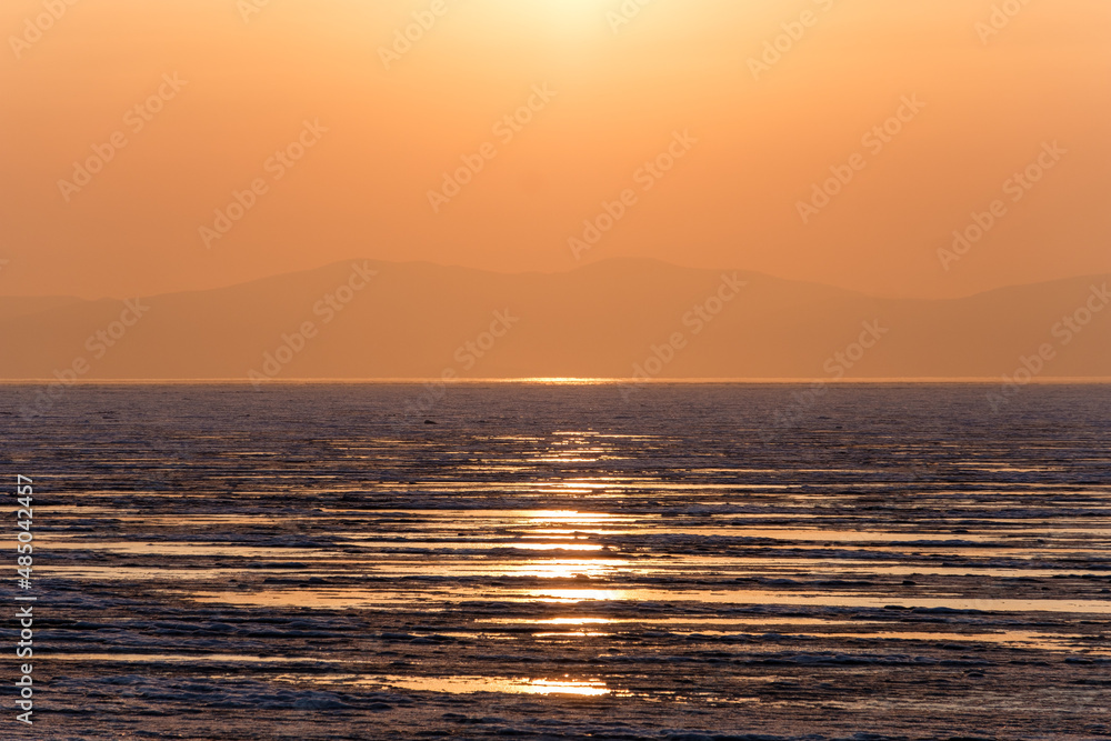 Fototapeta premium sunset over sea