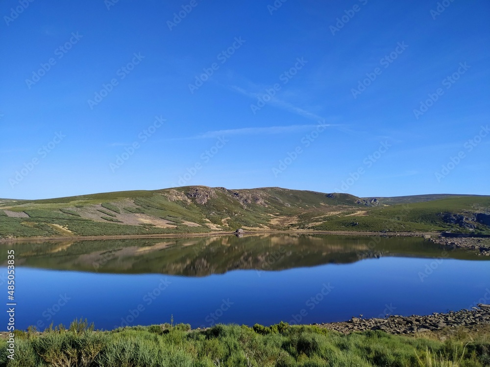 Fototapeta premium lake in the mountains