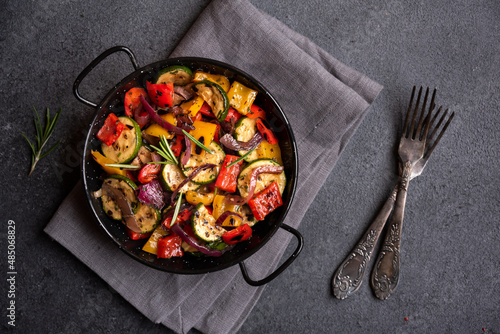Konstfotografi Grilled cooked assorted vegetables with herbs and spices