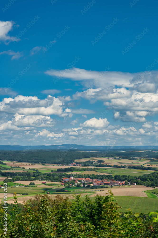 Fototapeta premium Sommer Landschaft in Oberfranken Deutschland