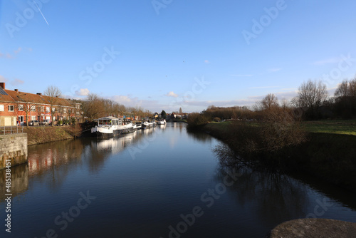 Péniche qui repose