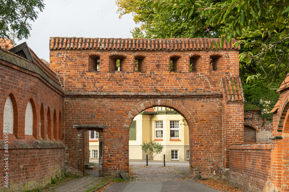 Torhaus an Nebengebäuden der Klosteranlage in Bad Doberan, Mecklenburg-Vorpommern