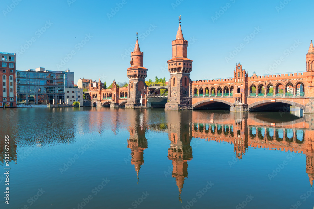 Berlin, Germany Oberbaum Bridge Berlin, Germany Oberbaum Bridge