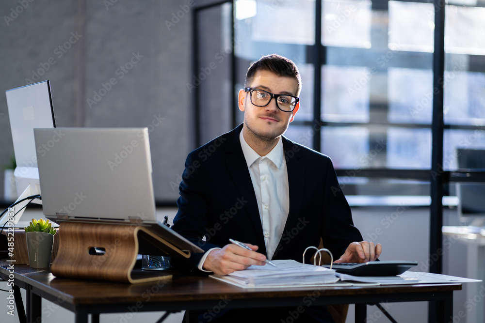 Professional Financial Accountant Manager Using Laptop For Taxes Professional Financial Accountant Manager Using Laptop For Taxes
