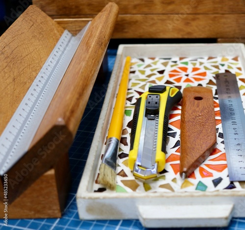 the bookbinding tools photo