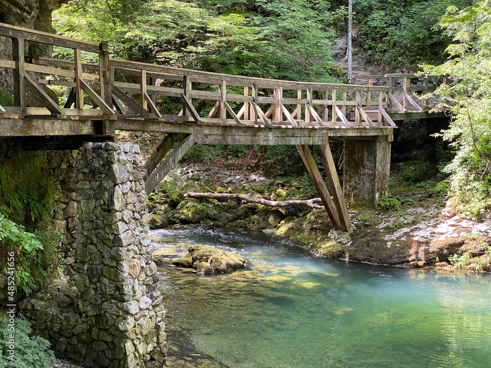 Wooden hiking trails and bridges along the protected landscape of the Kamacnik canyon - Vrbovsko, Croatia (Drvene pješačke staze i mostići duž zaštićenog krajolika kanjona Kamačnik - Gorski kotar) Wooden hiking trails and bridges along the protected landscape of the Kamacnik canyon - Vrbovsko, Croatia (Drvene pješačke staze i mostići duž zaštićenog krajolika kanjona Kamačnik - Gorski kotar)