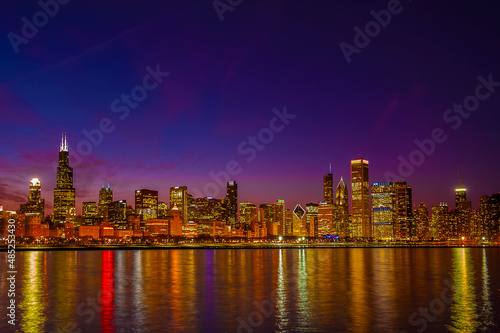 Chicago Skyline at night © Dan