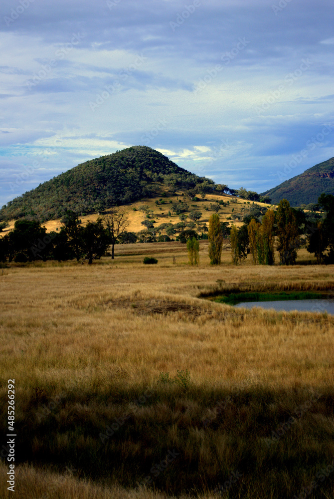 Naklejka premium landscape with mountains and lake