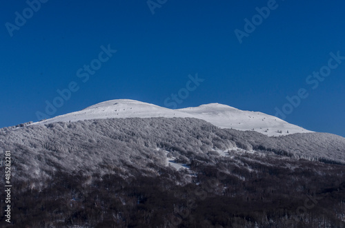 Fototapeta Naklejka Na Ścianę i Meble -  Bieszczady w zimie 