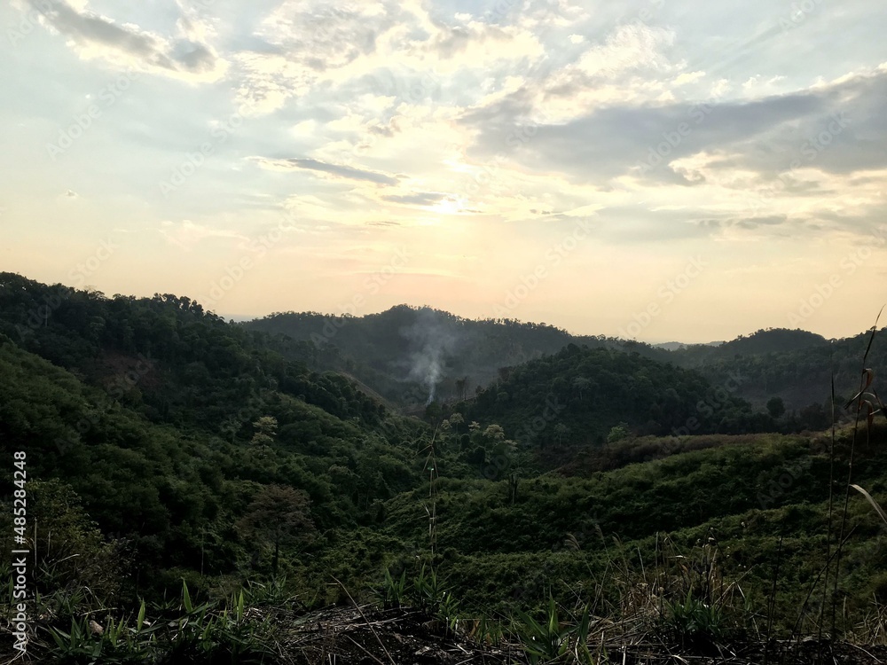 Fototapeta premium biển và núi