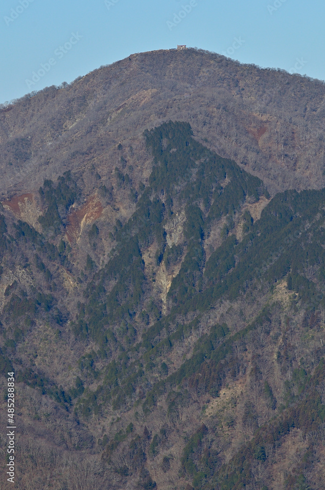 丹沢の大山山頂より望む塔ノ岳
丹沢　大山山頂より塔ノ岳、その手前が木ノ又大日、新大日
