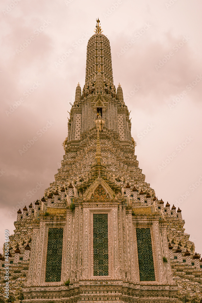 Fototapeta premium ワットポーねはん寺（タイ・バンコク）