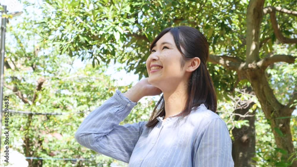 女性 ポートレート 屋外 女性 ポートレート 屋外