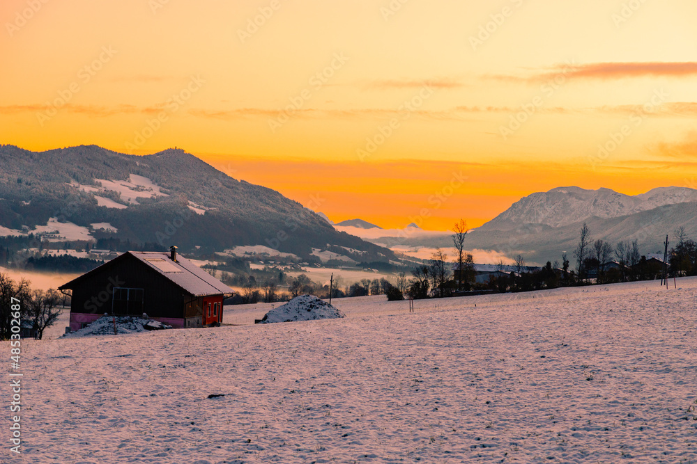 Winterlicher Sonnenaufgang