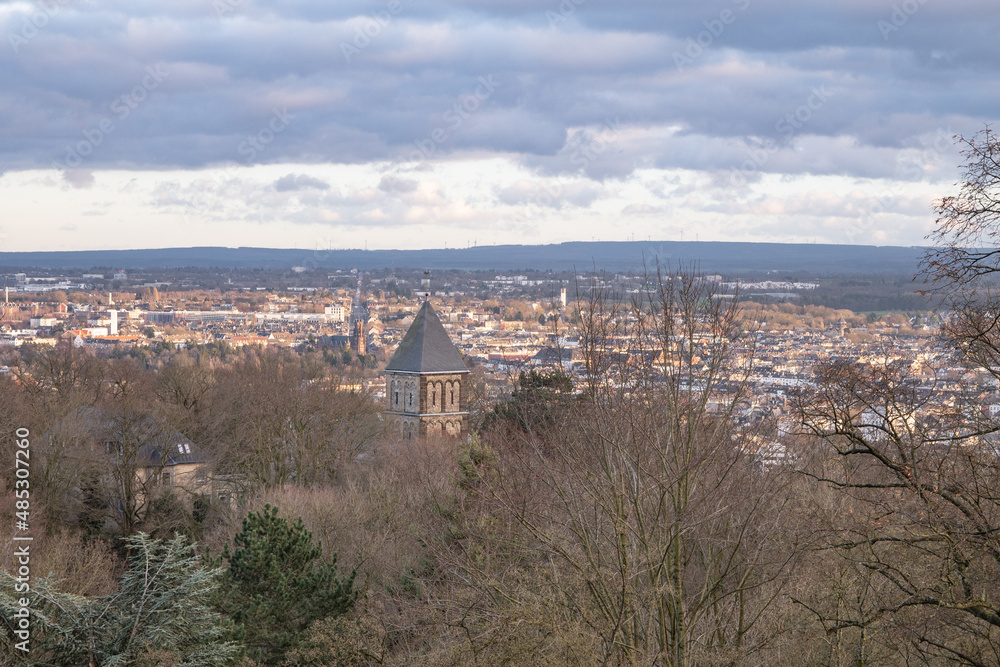 Blick vom Lousberg, der ist mit 264 Metern Höhe eine markante Erhebung am Nordrand des historischen Zentrums der Stadt Aachen