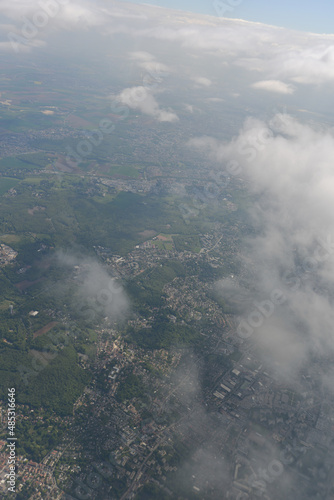 vu aérienne d'une forêts en France