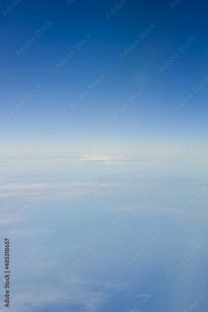 vu aérienne sur mer de nuage et océan