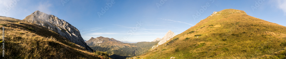 Naklejka premium Alpine panorama in the Carnic Alps