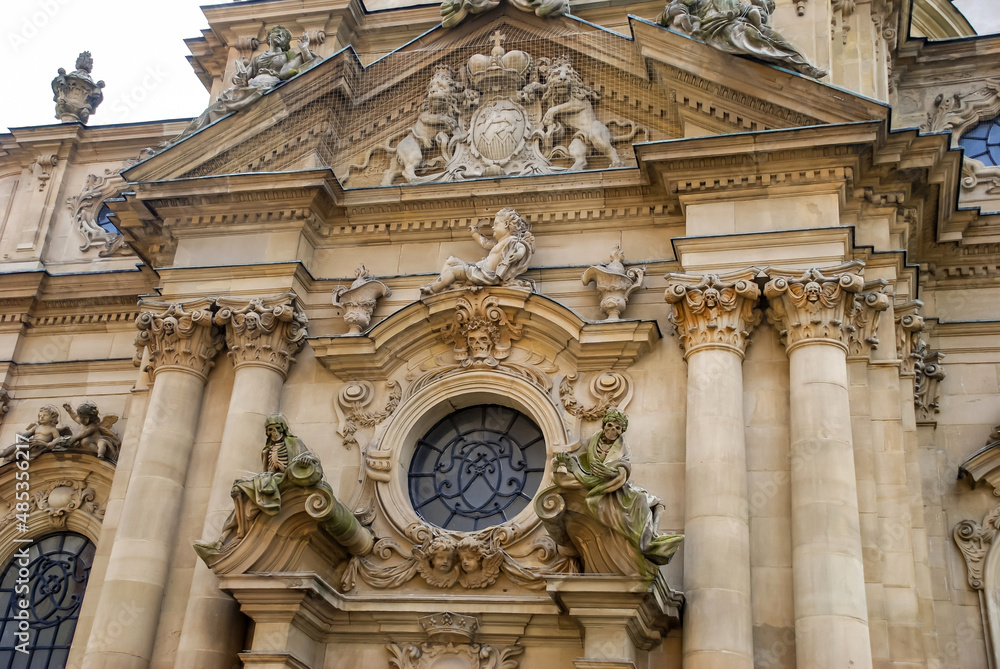 Würzburg. Portal Schönbornkapelle