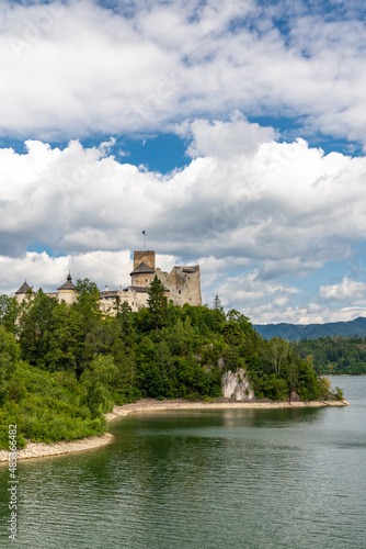 Fototapeta Naklejka Na Ścianę i Meble -  Niedzica castle over Czorsztyn lake in Pieniny, Poland