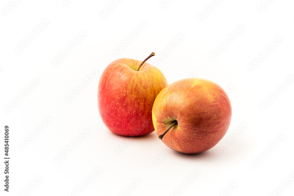 2 Apples in a white background