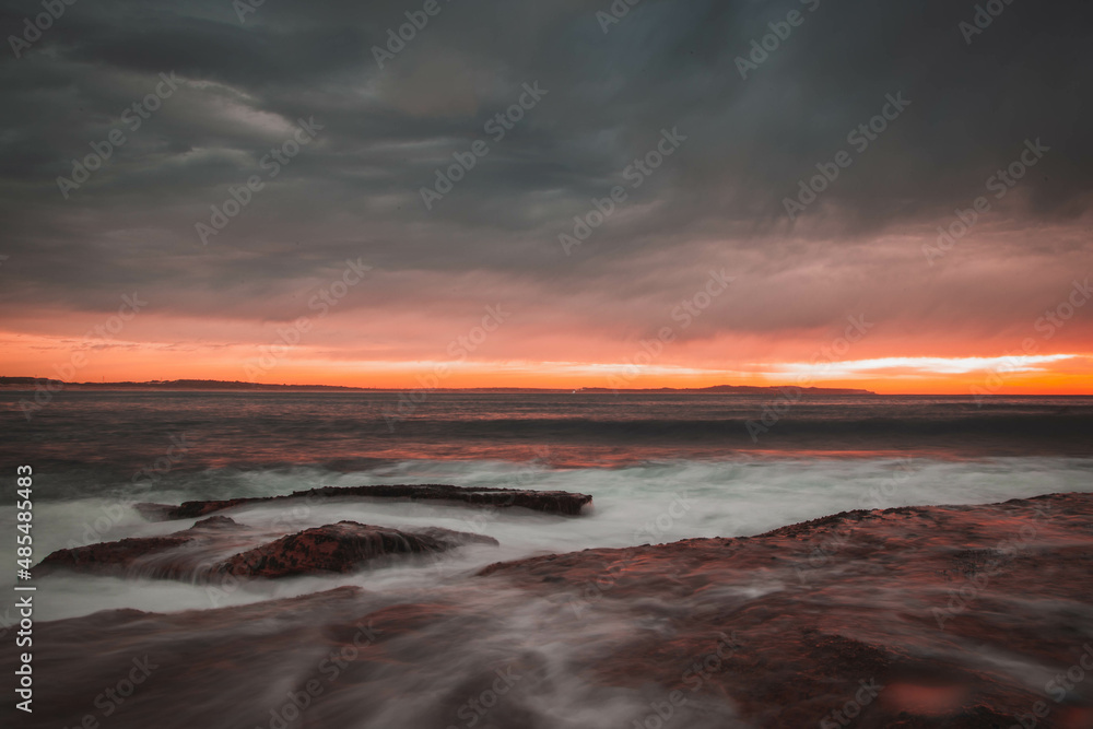 Obraz premium sunrise long exposure at the beach