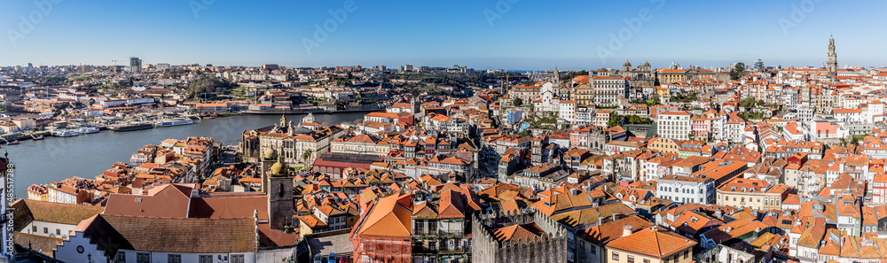 Panorama sur Porto depuis la Cathédrale de Porto