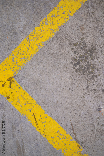textura concreto amarillo simetria  © G o l d e n Visuals