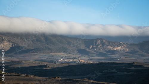 efecto Foehn, nubes cayendo por la montaña