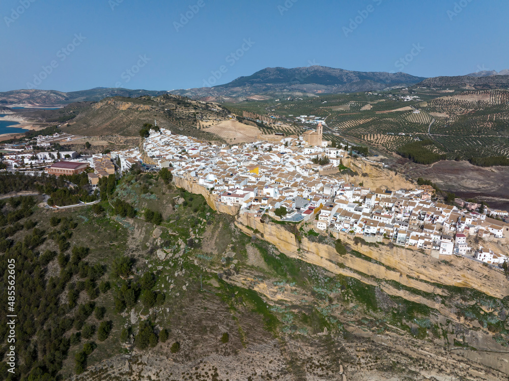 Pueblos de la provincia de Córdoba, Iznájar