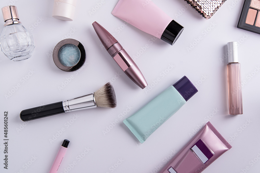 Decorative cosmetics and makeup brushes, no people Decorative cosmetics and makeup brushes, no people