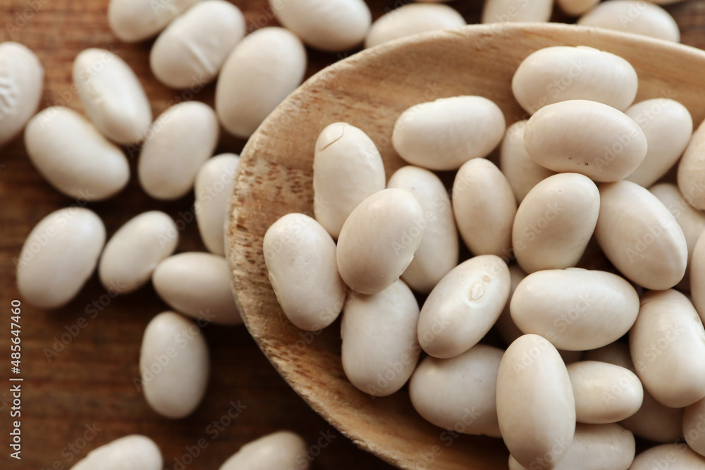 white haricot beans