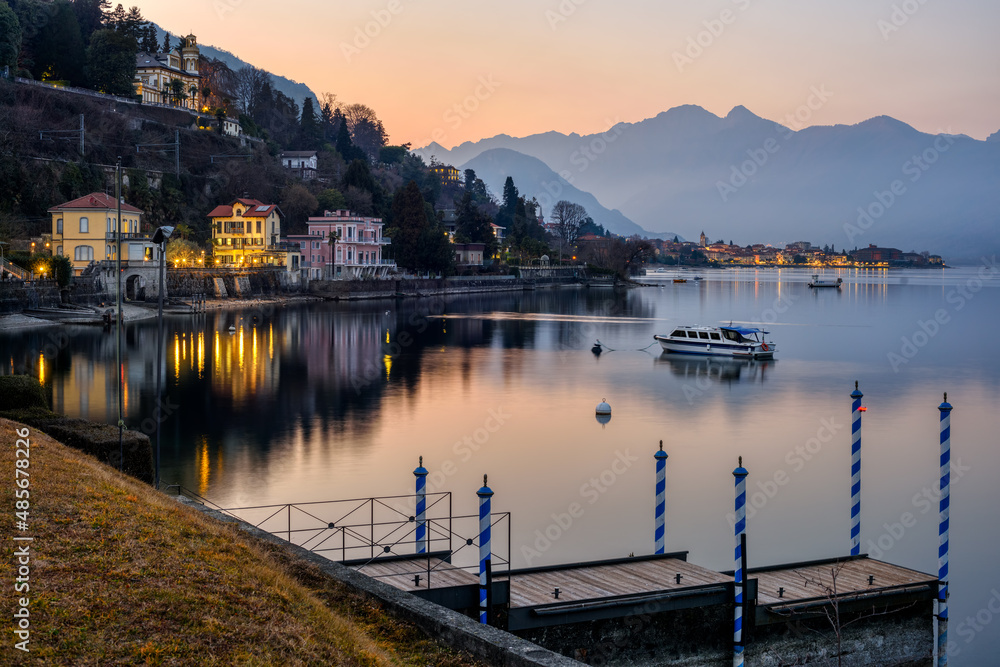Fototapeta premium Evening on Laggo Maggiore near Baveno, Italy