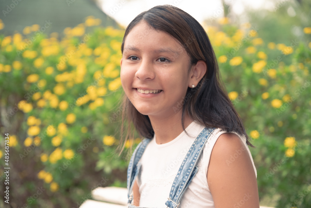 retratos de mujeres y niñas en parque al aire libre, felices de ser libres retratos de mujeres y niñas en parque al aire libre, felices de ser libres