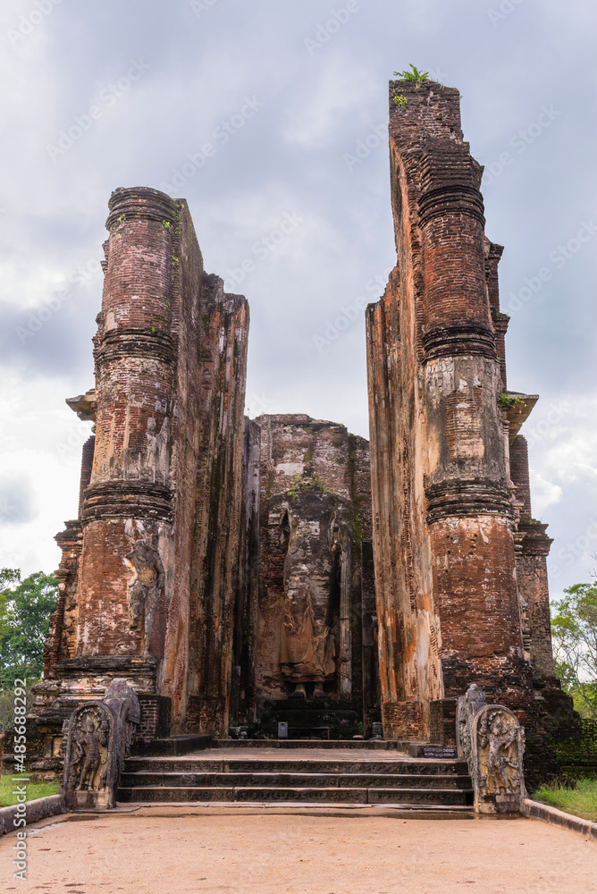Ancient City of Polonnaruwa, Buddha statue at Lankatilaka Gedige, UNESCO World Heritage Site, Sri Lanka, Asia