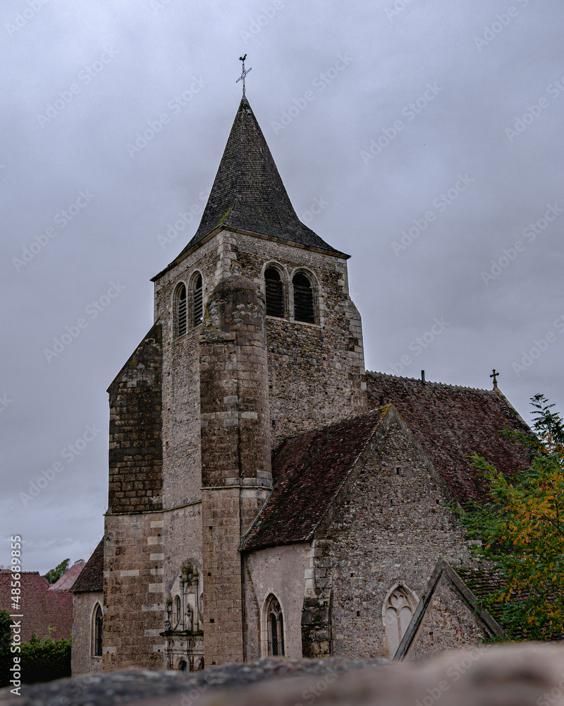 Fototapeta premium Eglise d'Ainay le Château en France 