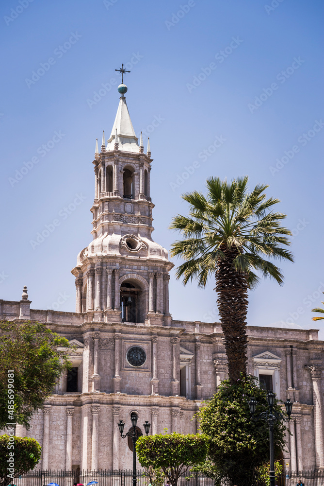 Basilica Cathedral of Arequipa (Basilica Catedral), Plaza de Armas, Arequipa, Peru, South America