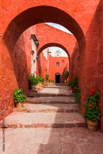Red street, Santa Catalina Monastery (Convento de Santa Catalina), Arequipa, Peru, South America