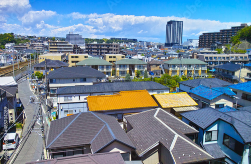 神奈川県横浜市の郊外の閑静な住宅街