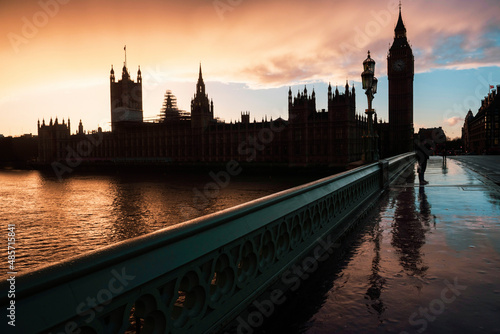 Canvas Print Houses of Parliament (Palace of Westminster) and Big Ben silhouetted at sunset,