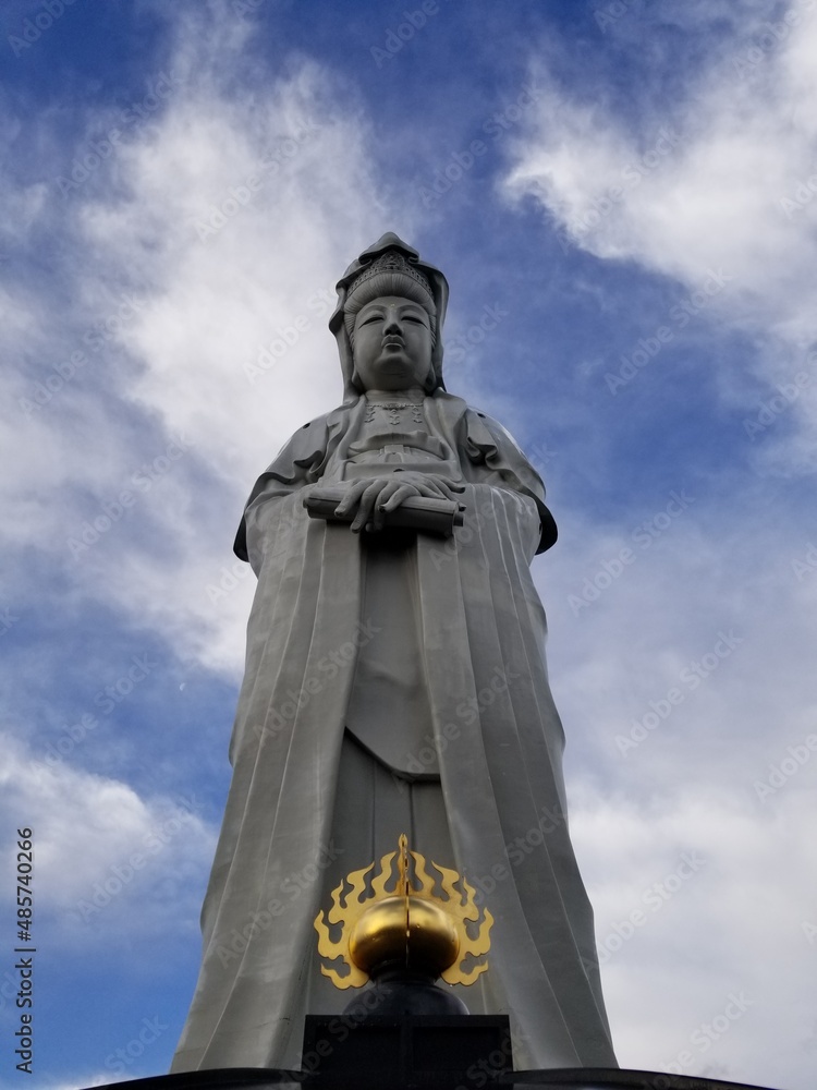Obraz premium Byakue Kannon Greets the Blue Sky and Clouds of Takasaki Gunma Japan