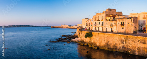 Photos Panoramic photo of Ortigia Old City at sunrise, with Ortigia Castle (Castello Ma