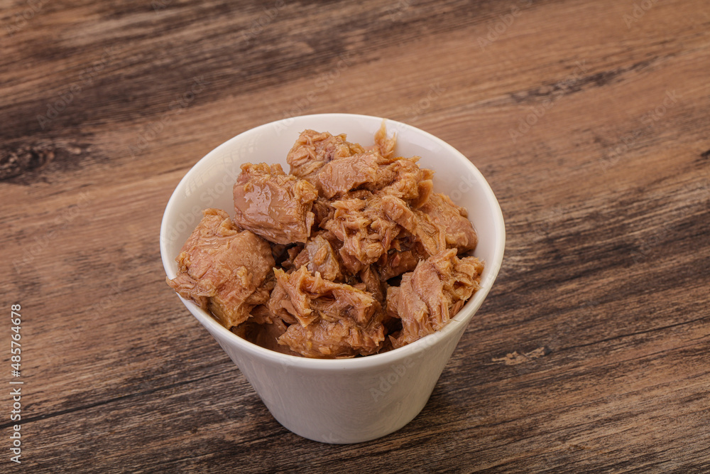 Canned tuna fillet for salad Canned tuna fillet for salad