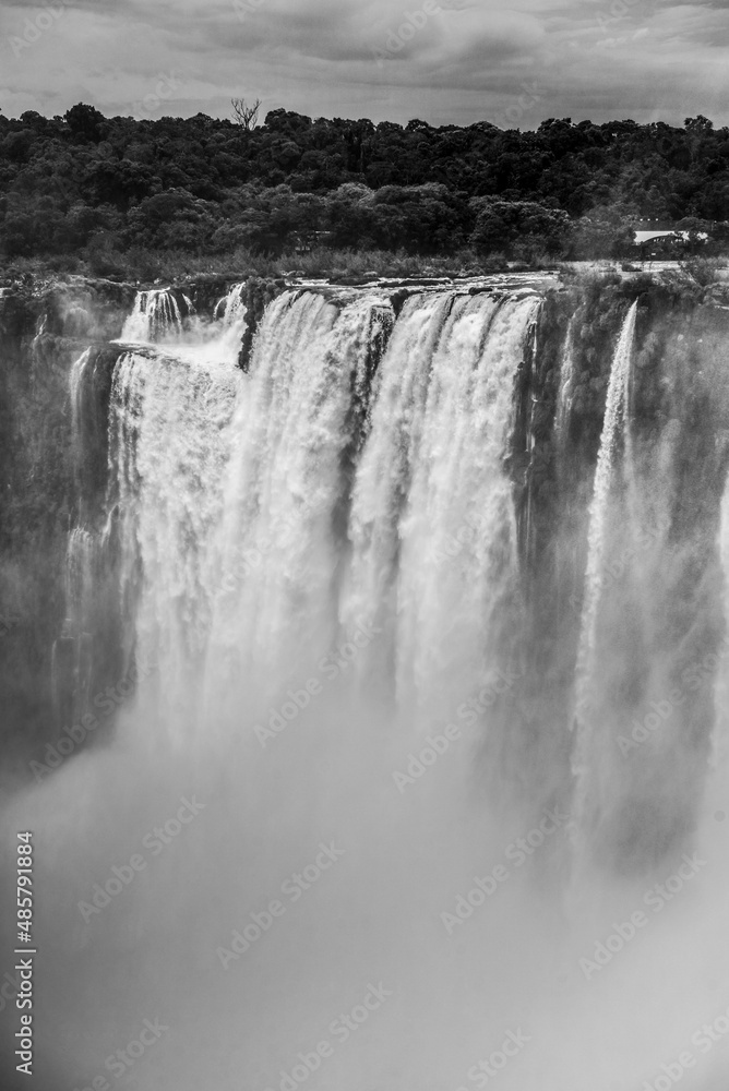 Fototapeta premium The Devil's Throat, Iguazu Falls (aka Iguassu Falls or Cataratas del Iguazu), Misiones Province, Argentina, South America