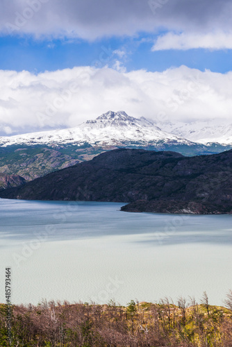 Fototapeta Naklejka Na Ścianę i Meble -  Lake Grey (Lago Grey), Torres del Paine National Park, Patagonia, Chile, South America