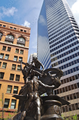Canvas Print San Francisco SFO Downtown with busy streets, highrises skyscrapers, building fa