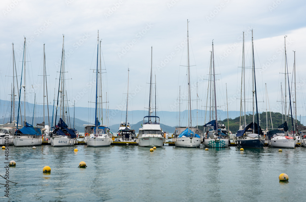 Fototapeta premium yachts in marina