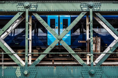 фотография Charing Cross Bridge, built by Isambard Kingdom Brunel, in central London, with