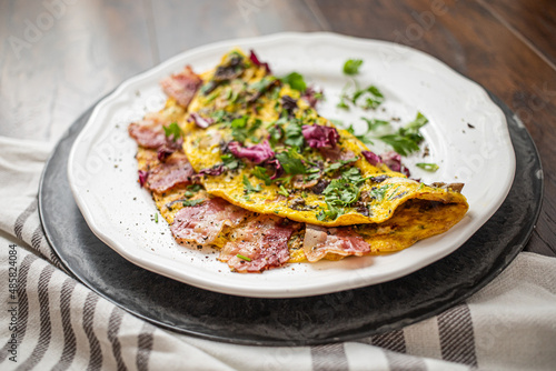 Sirtuin Omelette with Bacon